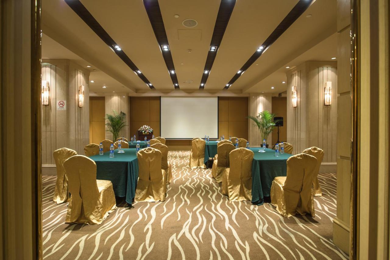 Holiday Inn Downtown Shanghai Exteriör bild